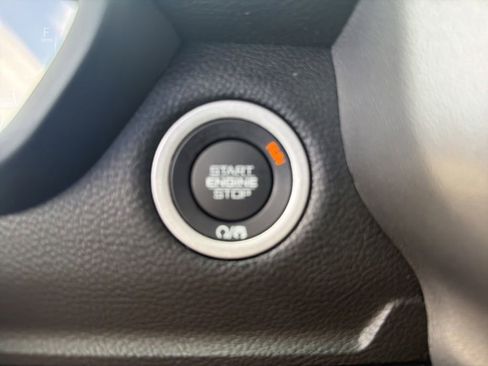 Used 2025 RAM 1500 Big Horn AWD/4WD image 23