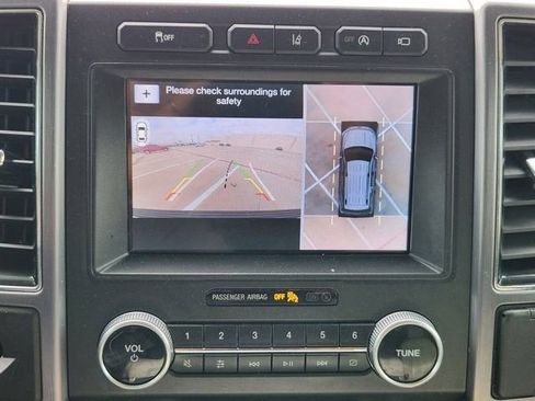 Certified 2019 Ford Expedition Platinum image 15