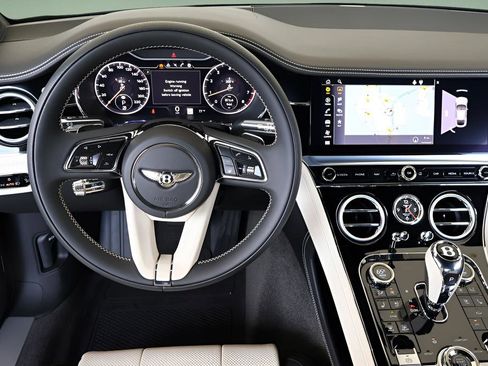 Used 2024 Bentley Continental GT V8 image 21