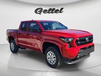 Used 2025 Toyota Tacoma SR w/ SR Upgrade Package video 2