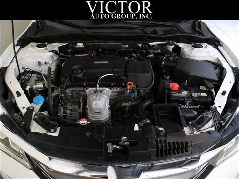 Used 2017 Honda Accord LX image 30
