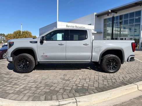 Used 2025 GMC Sierra 1500 AT4 w/ AT4 Premium Package image 12
