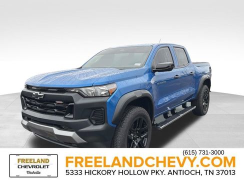 Used 2024 Chevrolet Colorado Trail Boss w/ Technology Package image 7
