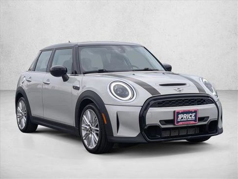 Used 2022 MINI Cooper S FWD image 3