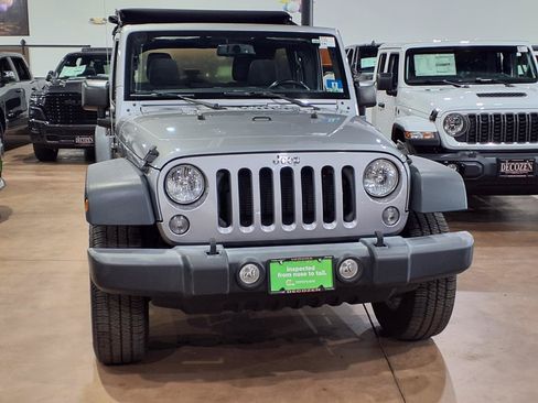 Used 2017 Jeep Wrangler Unlimited Sport w/ Quick Order Package 24S AWD/4WD image 2