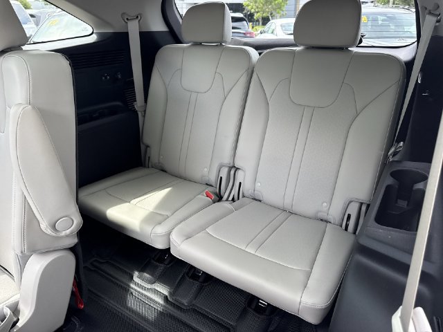 Used 2022 Kia Sorento EX w/ Panoramic Sunroof Package FWD image 24
