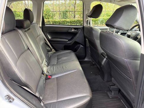 Used 2014 Subaru Forester 2.5i Limited AWD/4WD image 27