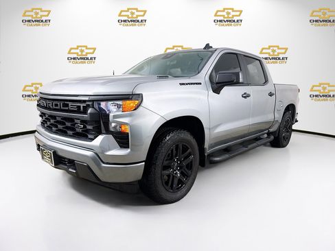 Used 2026 Chevrolet Silverado 1500 Custom w/ Turbomax Blackout Package image 3