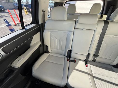 Used 2025 Hyundai Santa Fe SEL image 42