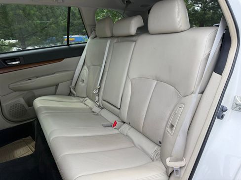 Used 2013 Subaru Outback 2.5i Limited AWD/4WD image 39