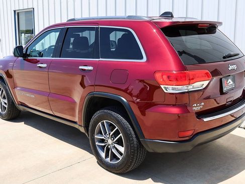 Used 2017 Jeep Grand Cherokee Limited w/ Luxury Group II AWD/4WD image 3