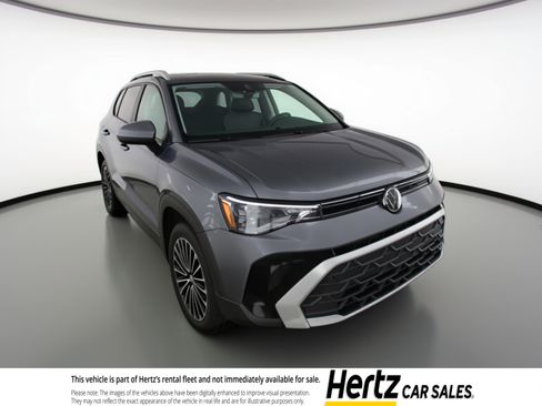 Used 2025 Volkswagen Taos SE image 1