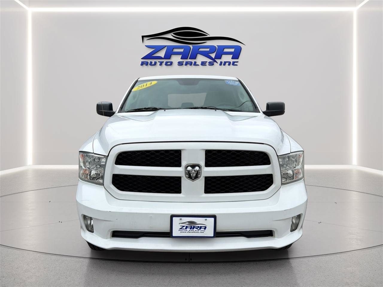 Used 2014 RAM 1500 Express AWD/4WD image 2