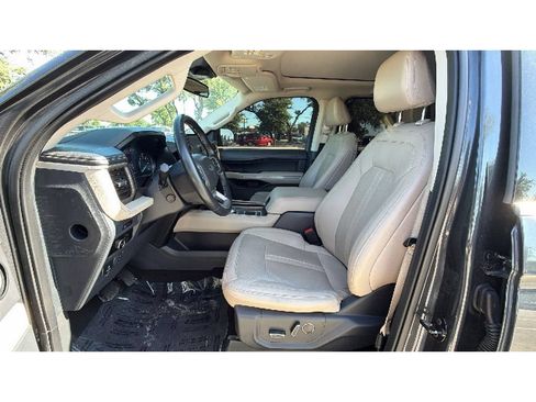 Used 2023 Ford Expedition Max Limited RWD image 16