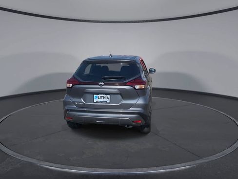 Used 2023 Nissan Kicks S FWD image 7