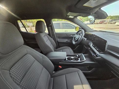 Used 2025 Chevrolet Equinox LT AWD/4WD image 8