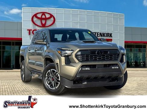 Used 2025 Toyota Tacoma TRD Sport RWD image 1