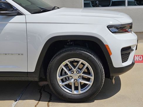 New 2026 Jeep Grand Cherokee Laredo RWD image 6