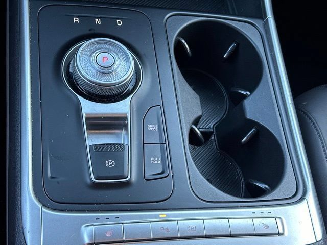 Used 2026 Kia Carnival LXS FWD image 33