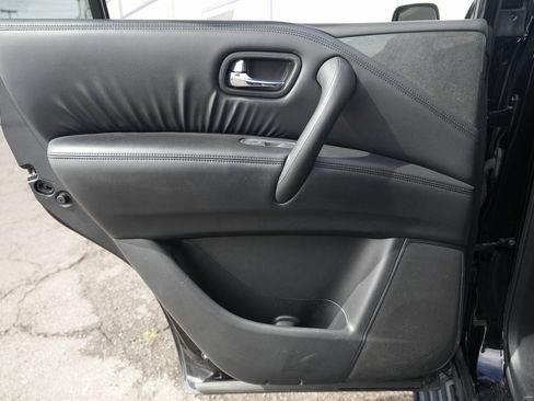 Used 2021 Nissan Armada SV w/ SV Appearance Package image 25