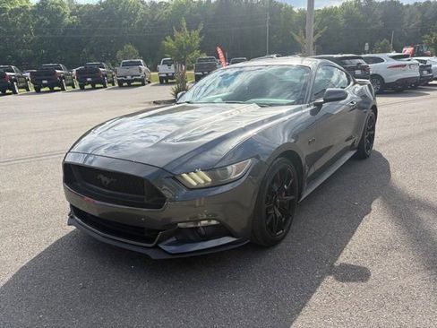 Used 2017 Ford Mustang GT w/ Black Accent Package RWD image 7