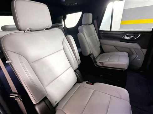 Used 2024 Chevrolet Tahoe LT w/ Luxury Package image 19