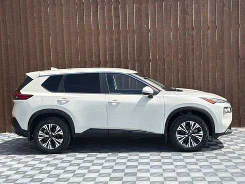 Used 2023 Nissan Rogue SV FWD image 12