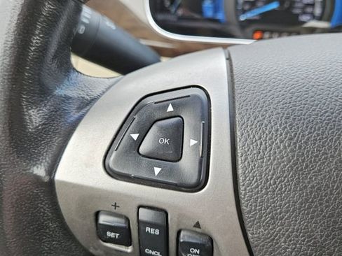 Used 2013 Ford Taurus Limited image 11