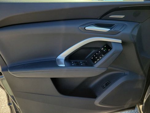 Certified 2025 Audi Q5 Premium Plus w/ Premium Plus image 19