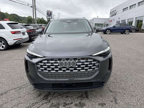 Used 2025 Audi Q5 Premium Plus w/ Premium Plus AWD/4WD image 2