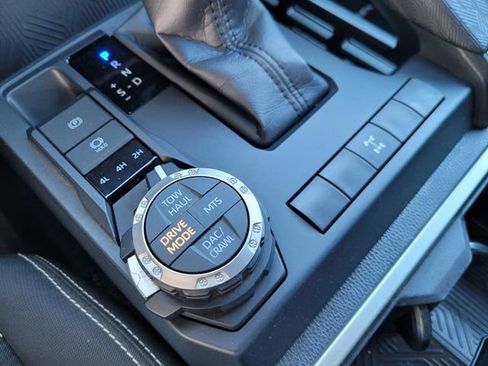 Used 2024 Toyota Tacoma TRD Off-Road image 13