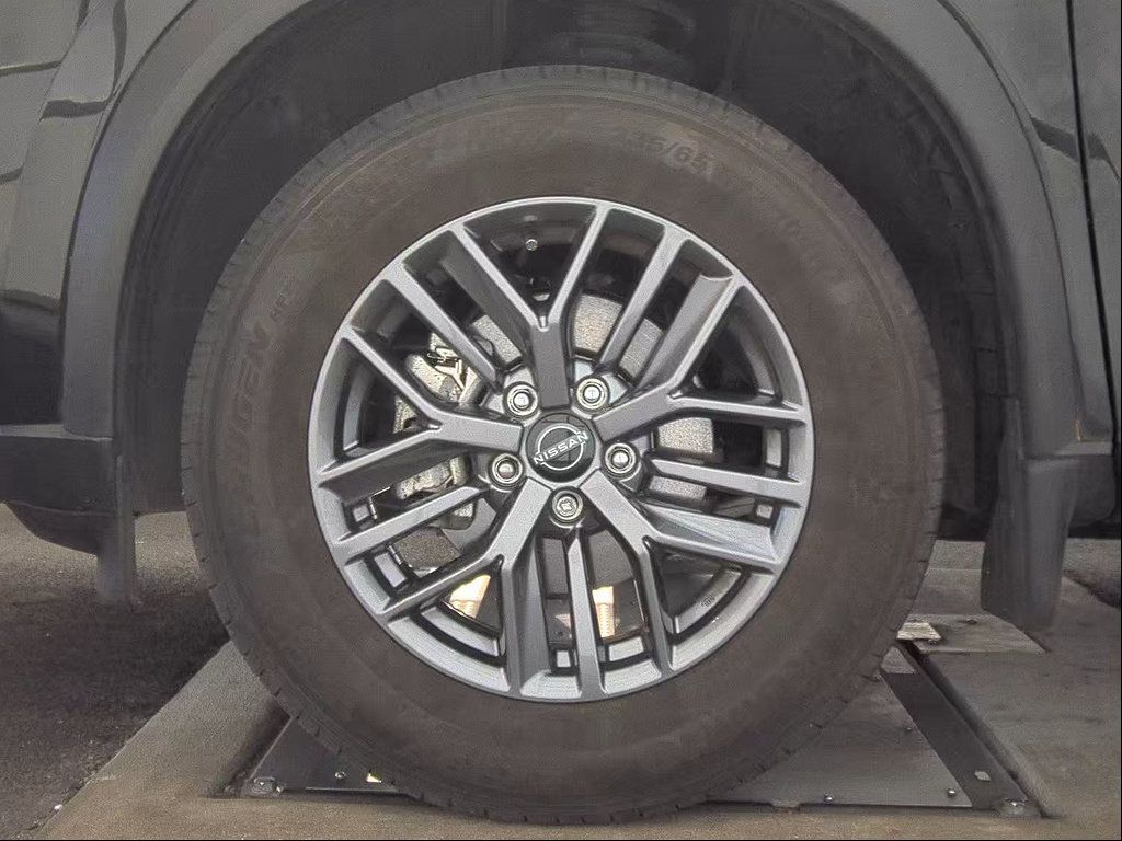 Certified 2023 Nissan Rogue S AWD/4WD image 9