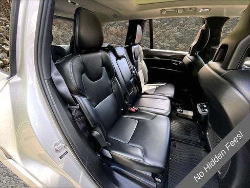 Used 2018 Volvo XC90 T5 Momentum w/ Convenience Package AWD/4WD image 23