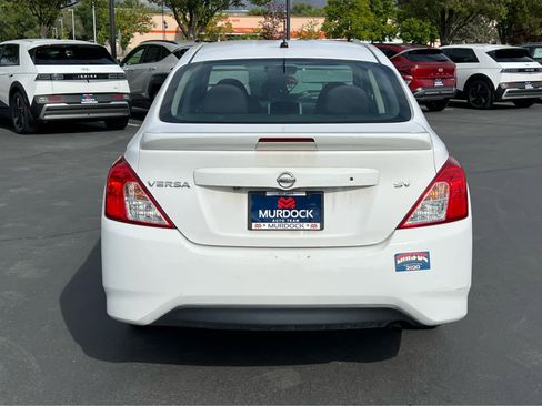 Used 2018 Nissan Versa SV FWD image 12