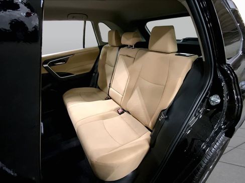 Certified 2025 Toyota RAV4 XLE AWD/4WD image 21