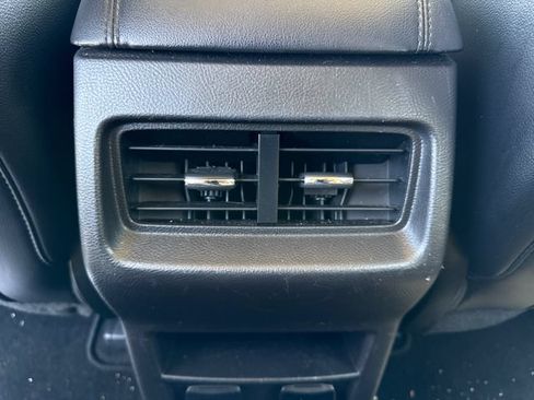 Used 2018 Ford Edge SEL w/ Equipment Group 201A FWD image 15
