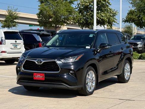 Used 2024 Toyota Highlander Limited AWD/4WD image 6