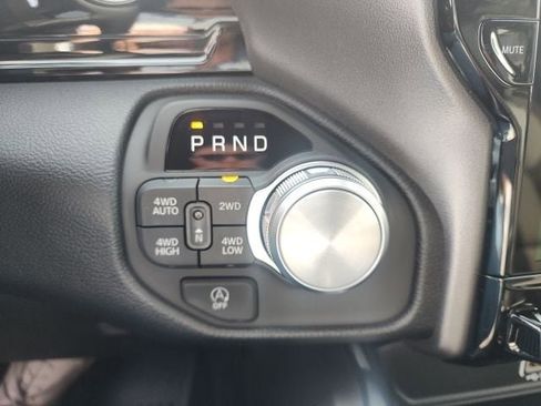 New 2026 RAM 1500 Laramie AWD/4WD image 14