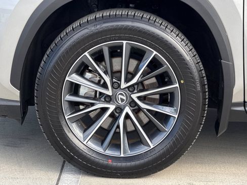 Used 2025 Lexus NX 250 FWD w/ Accessory Package (Z2) image 12