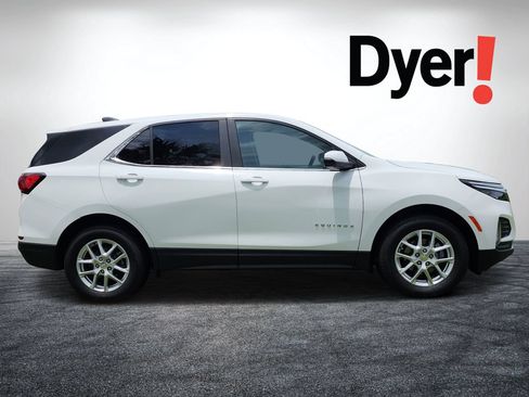 Certified 2024 Chevrolet Equinox LT AWD/4WD image 2
