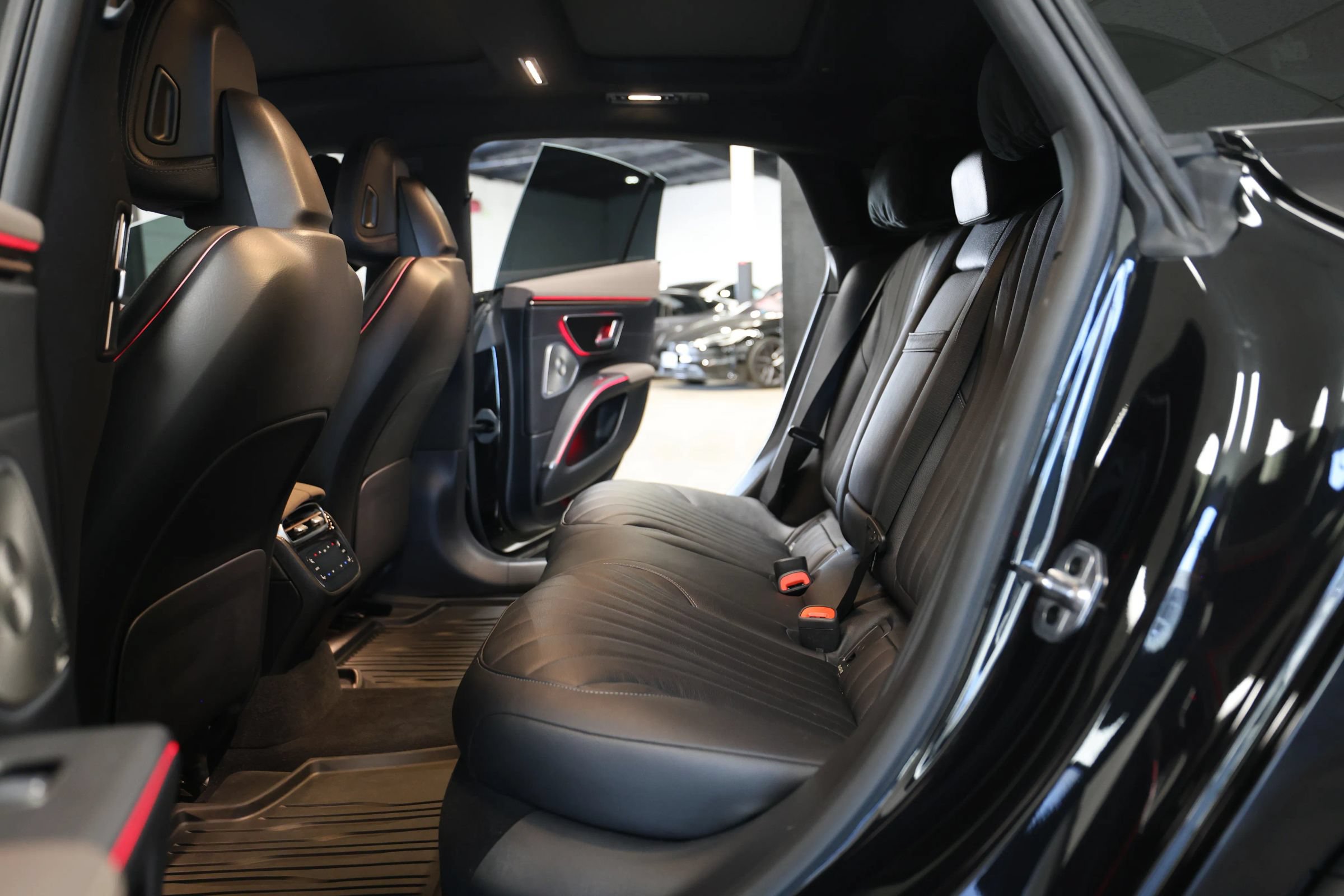 Used 2022 Mercedes-Benz EQS 580 4MATIC Sedan image 58