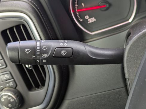 Used 2022 Chevrolet Silverado 2500 LT w/ Convenience Package image 15