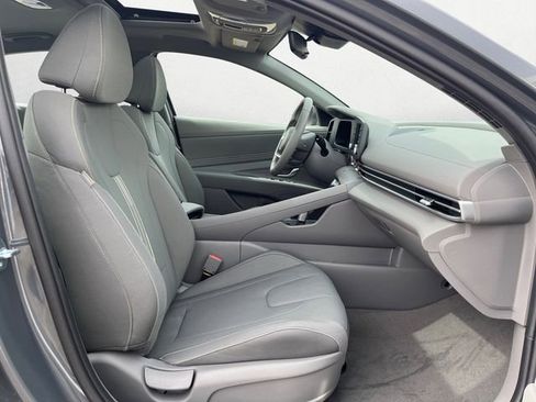 New 2026 Hyundai Elantra SEL Sport Premium FWD image 15