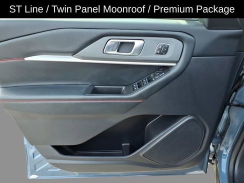 Used 2025 Ford Explorer ST-Line w/ Premium Package image 16
