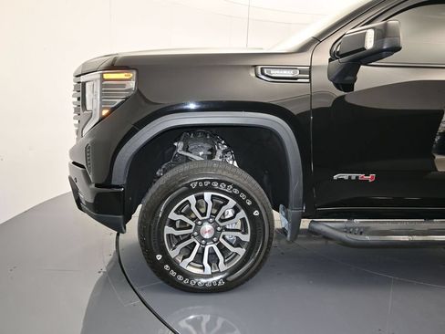 Used 2023 GMC Sierra 1500 AT4 AWD/4WD image 9