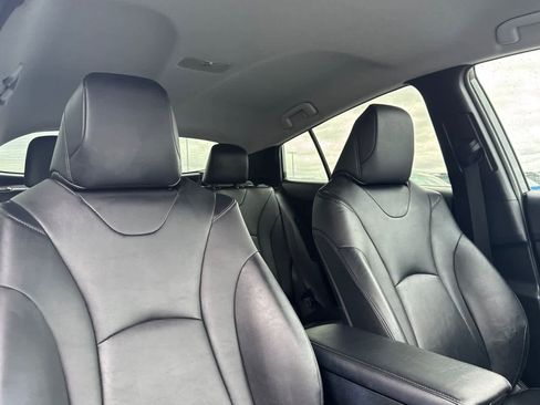 Used 2017 Toyota Prius Prime Advanced image 17