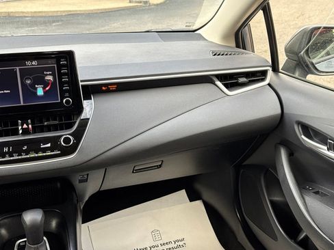 Used 2020 Toyota Corolla LE FWD image 19