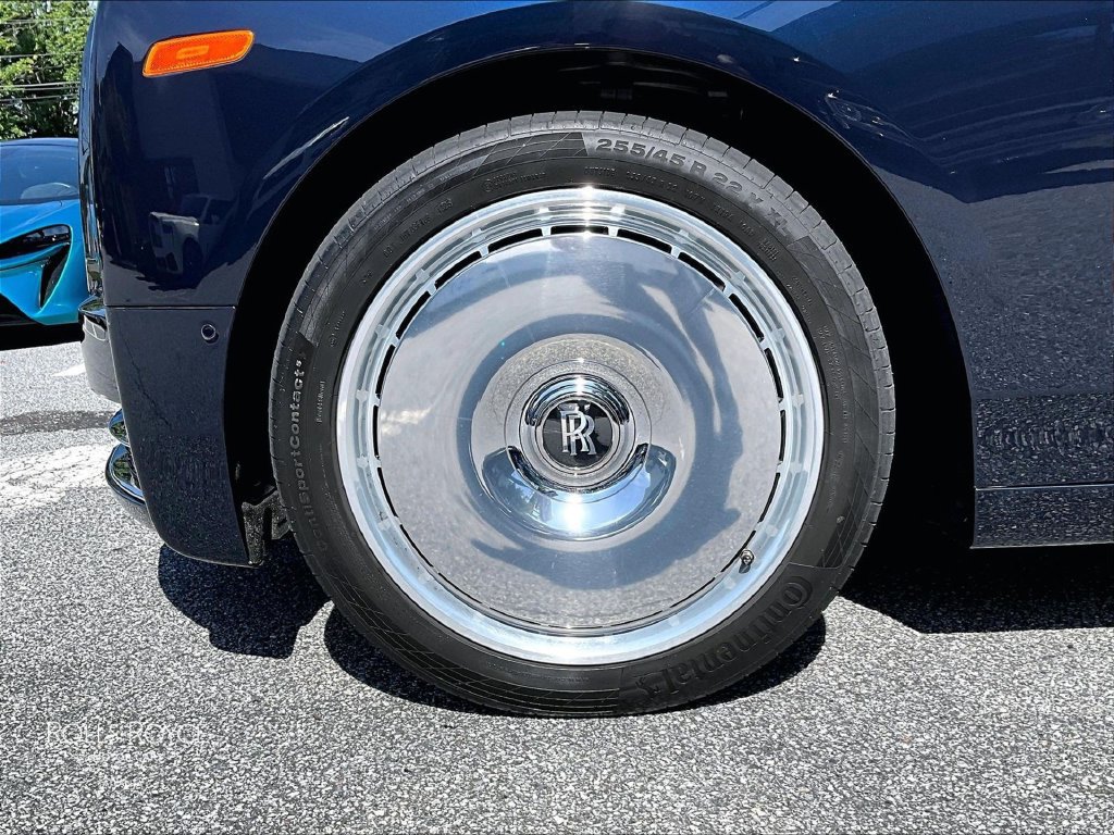 Certified 2026 Rolls-Royce Phantom Sedan RWD image 9