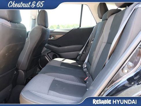 Used 2025 Subaru Outback Premium w/ Popular Package #1A AWD/4WD image 19