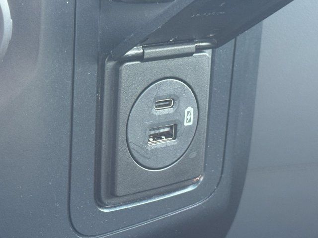 Used 2022 Ford F150 XL w/ Equipment Group 101A High RWD image 17